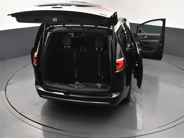 2026 Chrysler Pacifica photo 29