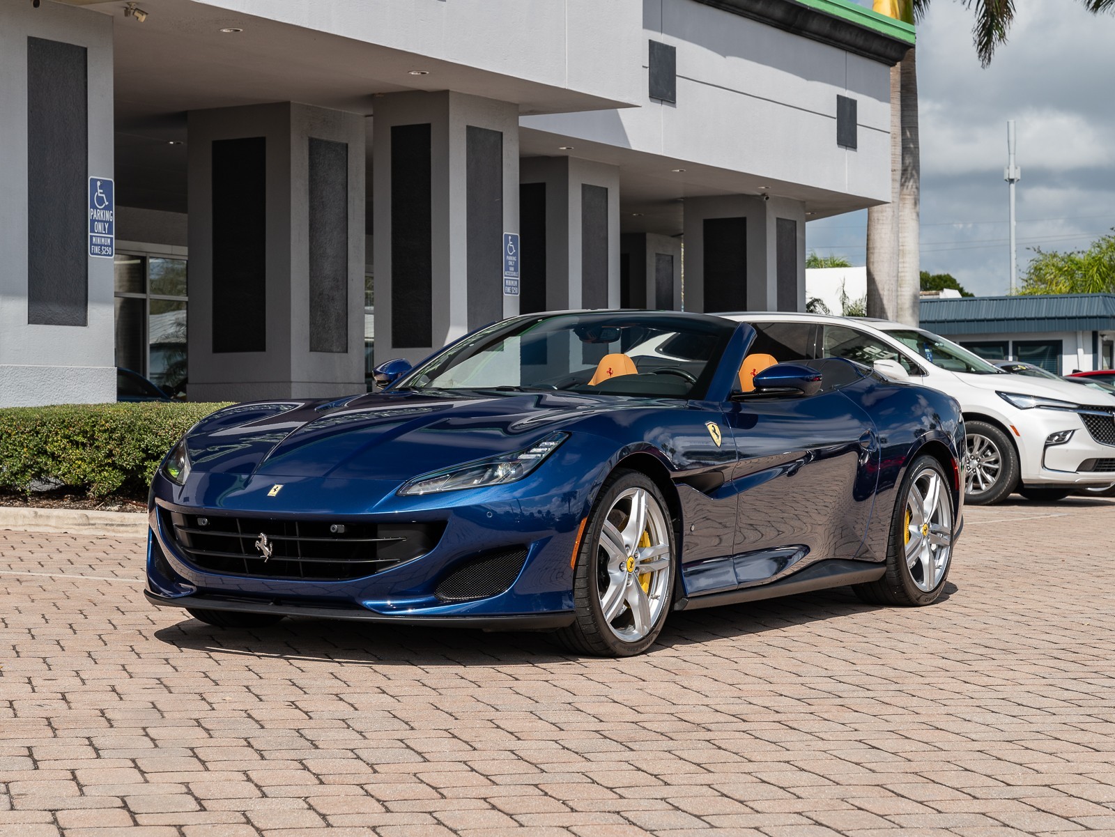 2019 Ferrari Portofino photo 25