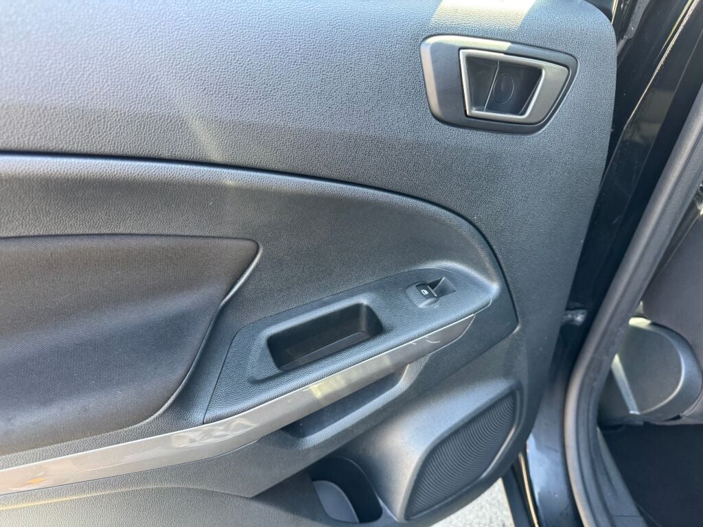 2020 Ford EcoSport SE photo 15