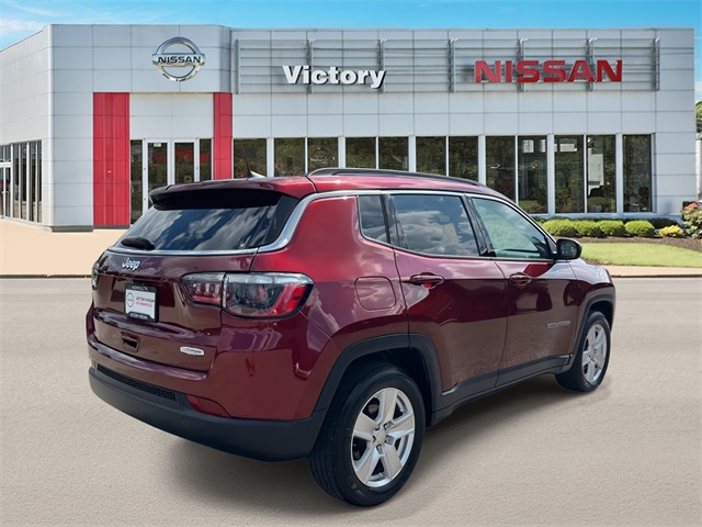 2022 Jeep Compass Latitude photo 2