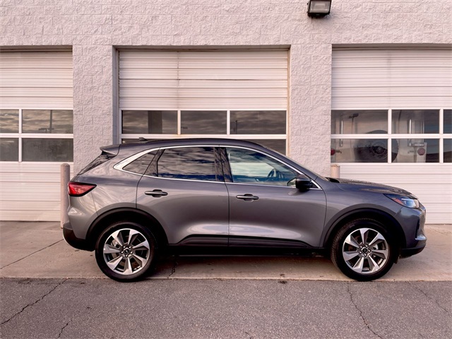 2024 Ford Escape Platinum photo 2