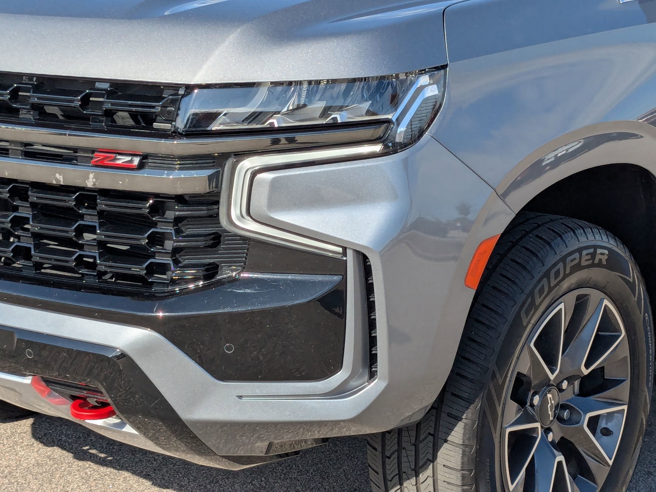 2021 Chevrolet Tahoe Z71 photo 2