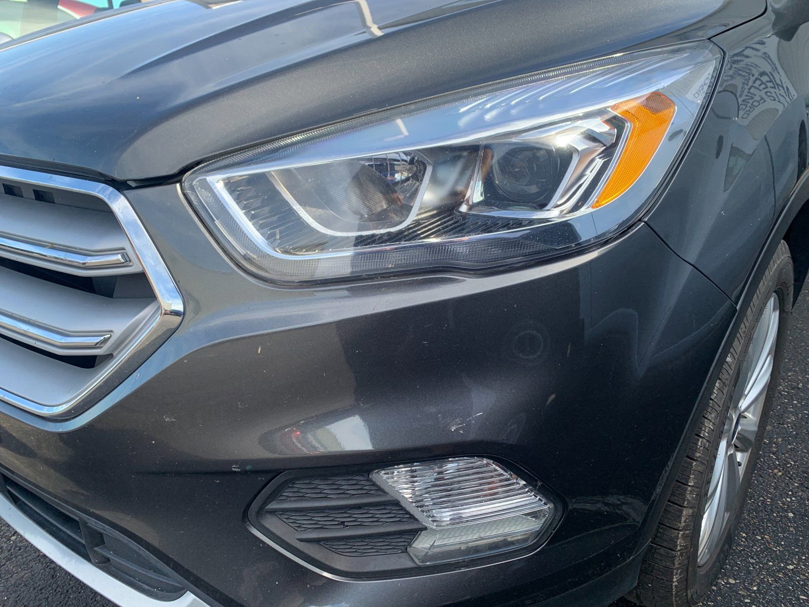 2019 Ford Escape SEL photo 5