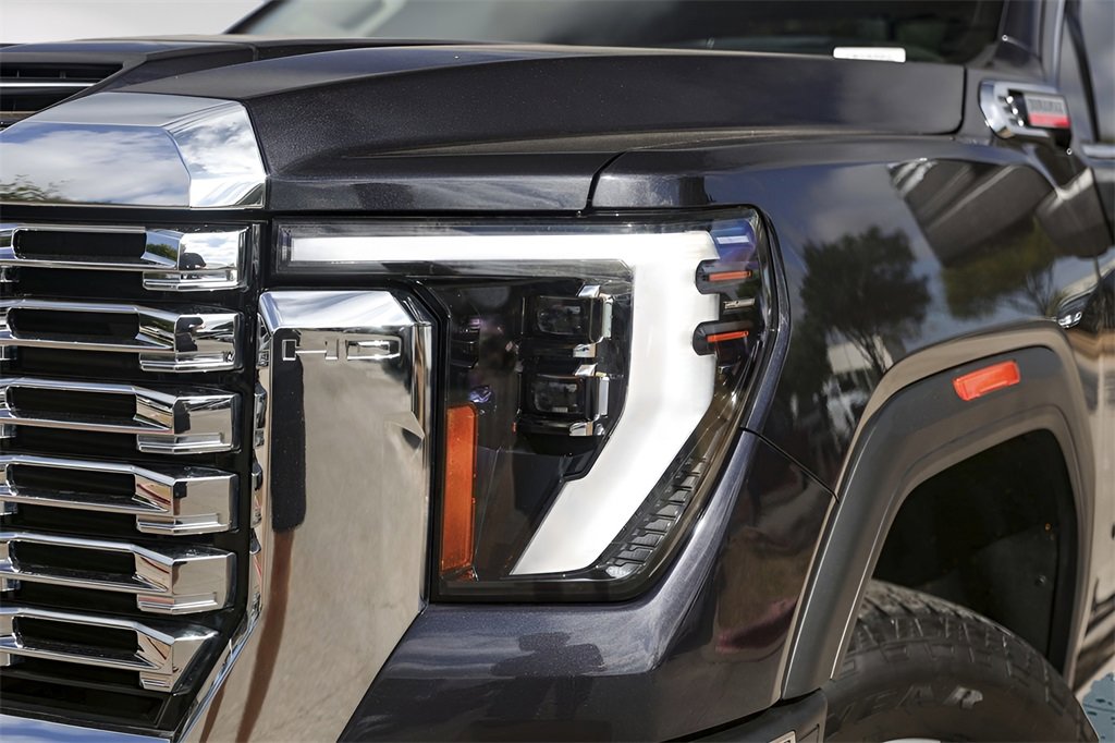 2024 Gmc Sierra 2500 HD Denali photo 2