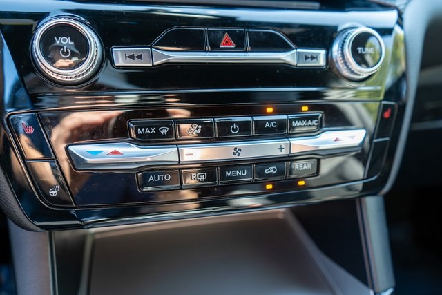 2022 Ford Explorer ST photo 18