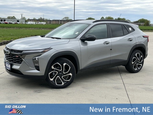 Vibrant street performance on Fremont Street in 2025