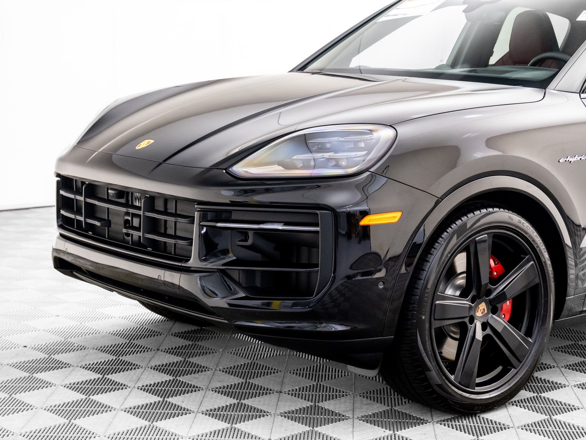 2026 Porsche Cayenne E-Hybrid Coupe S photo 30