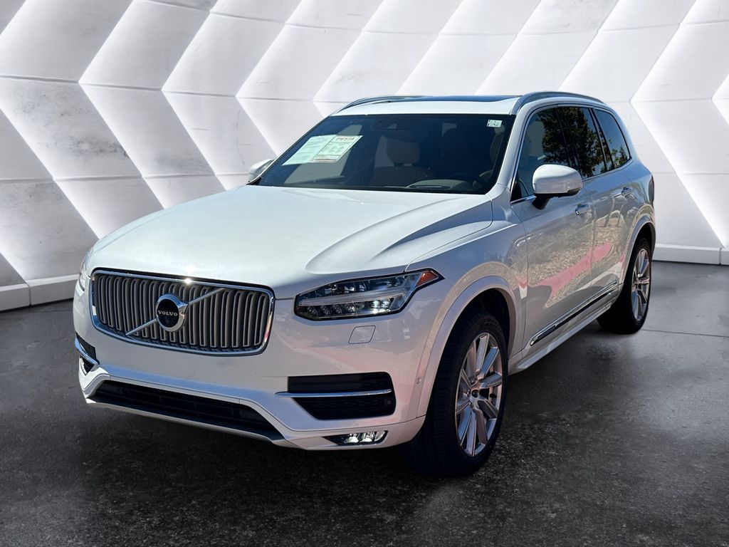 2017 Volvo XC90 T6 Inscription photo 3