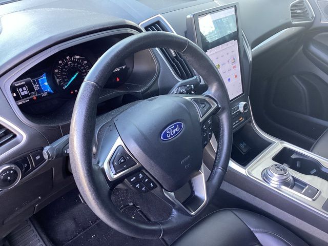 2024 Ford Edge SEL photo 30
