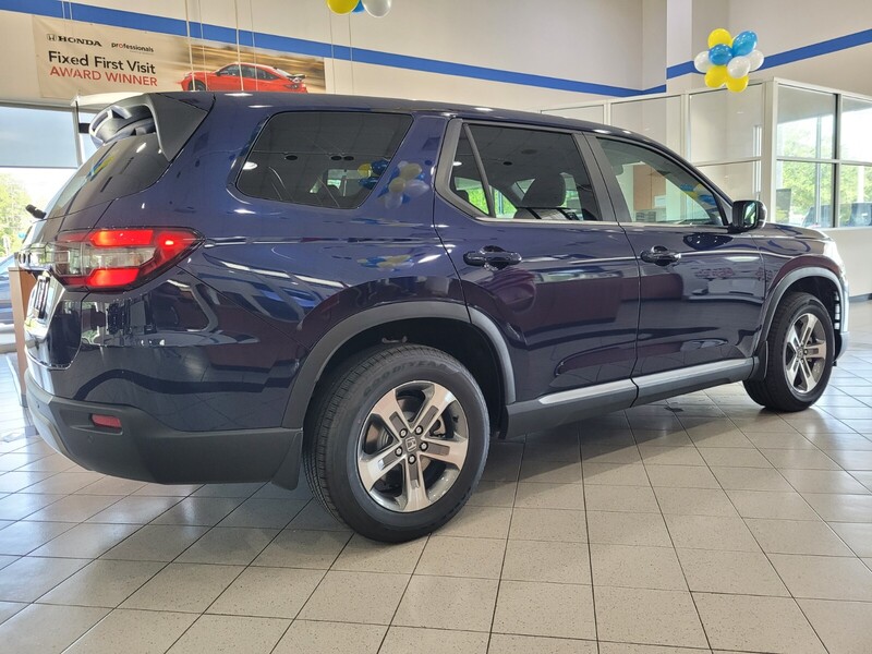 2025 Honda Pilot EX-L photo 3