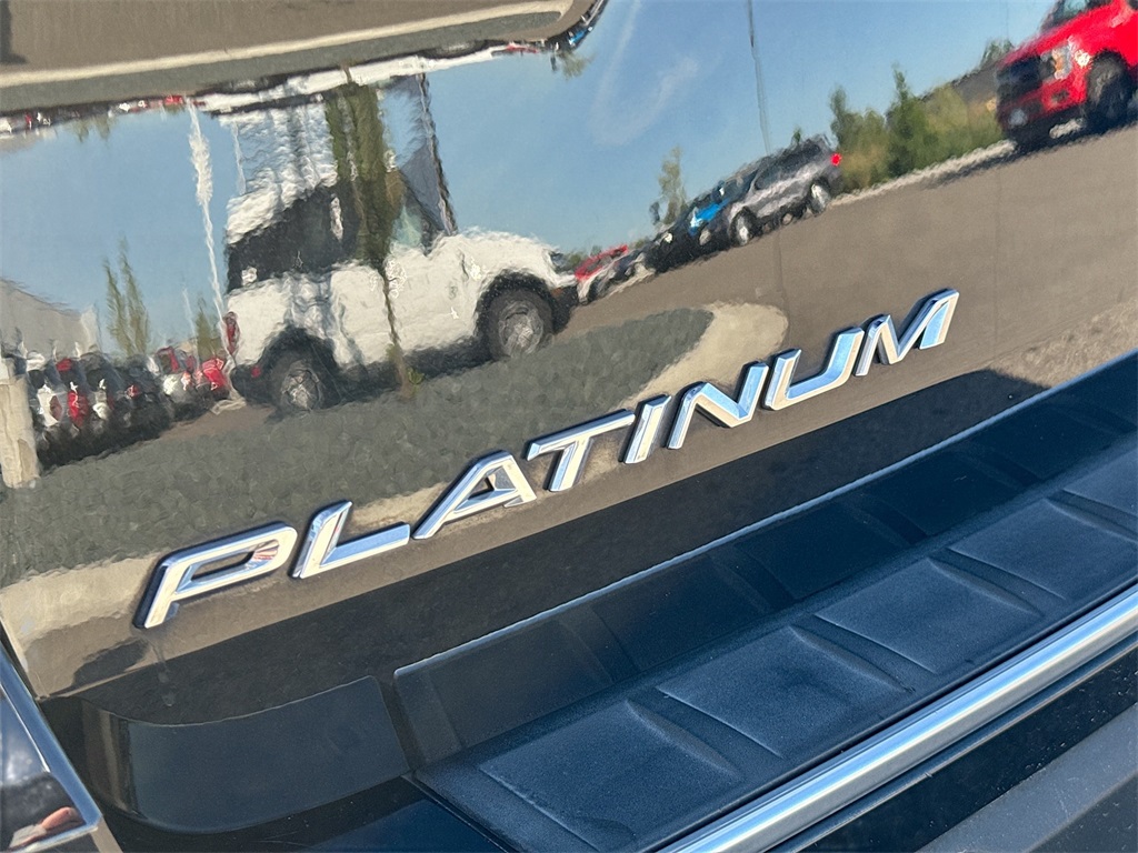 2022 Ford Explorer Platinum photo 20