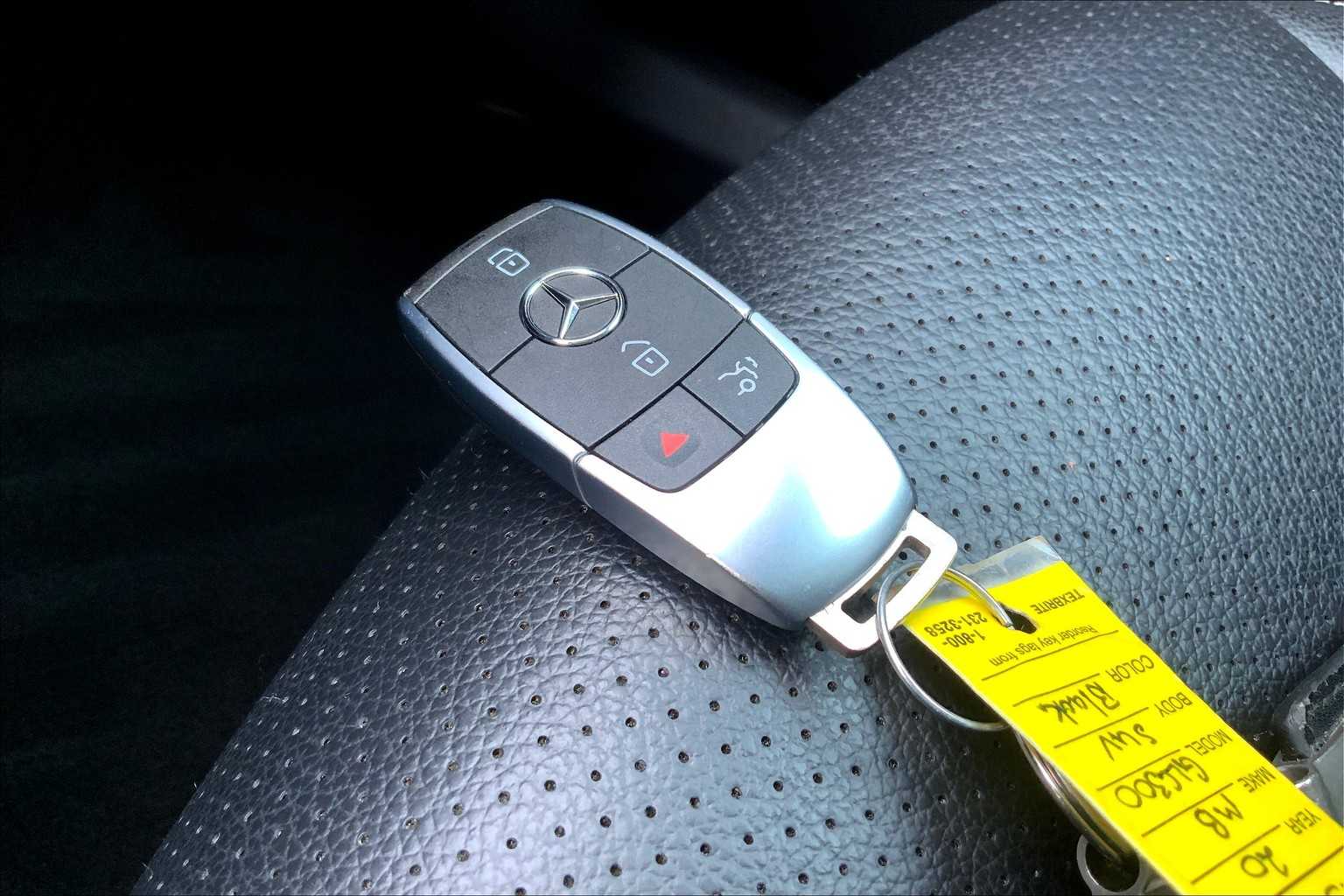2020 Mercedes Benz GLC 300 photo 9