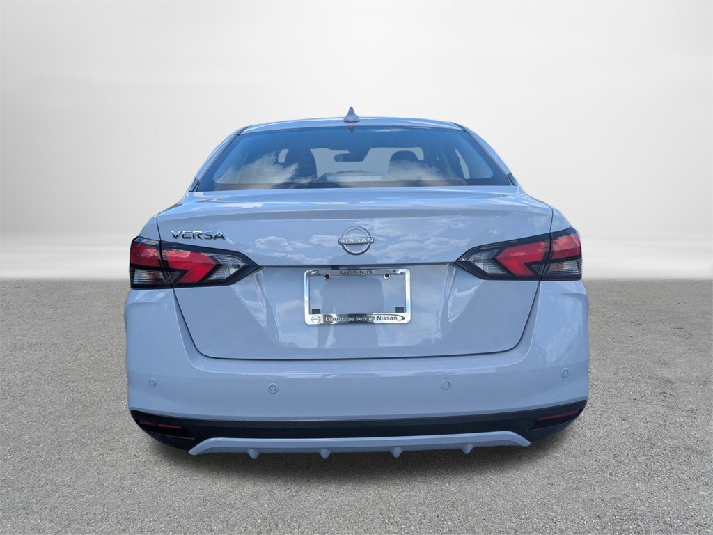 2025 Nissan Versa 1.6 SV photo 4
