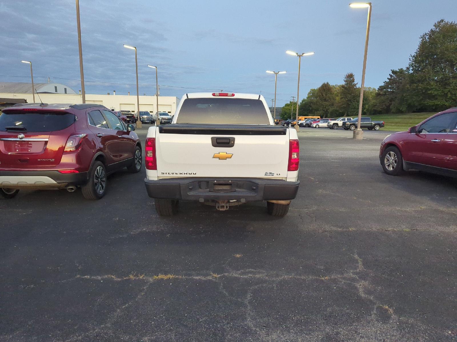 2012 Chevrolet Silverado 1500 LT photo 4