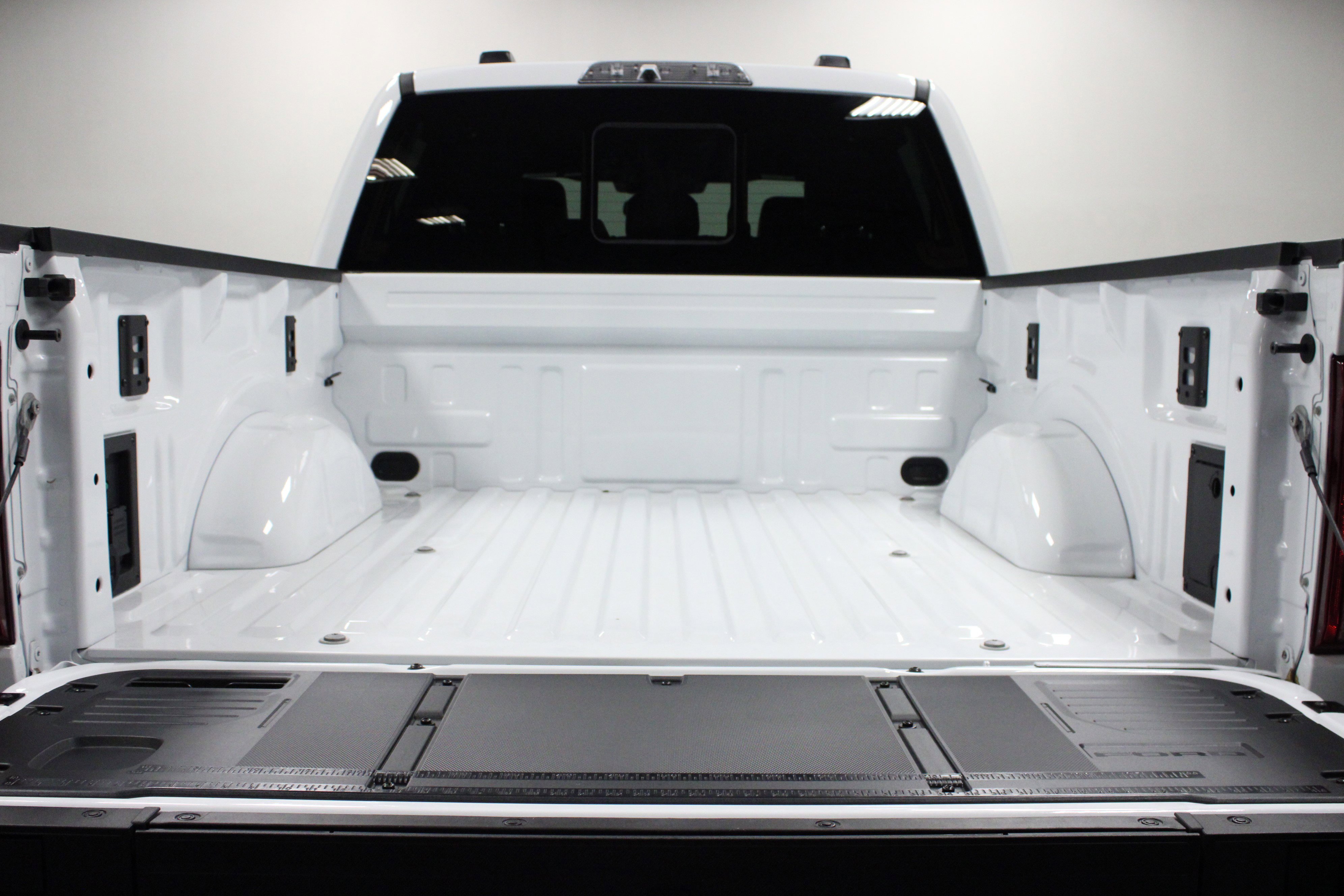 2025 Ford F-150 Raptor photo 13