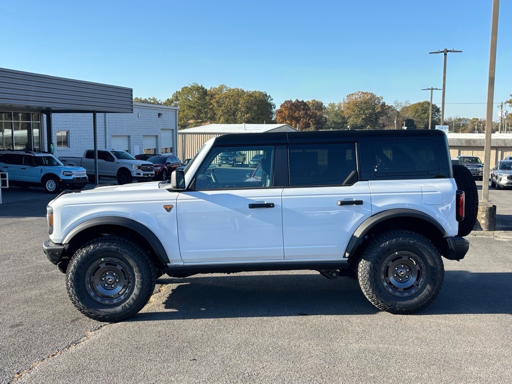 2025 Ford Bronco Badlands photo 3