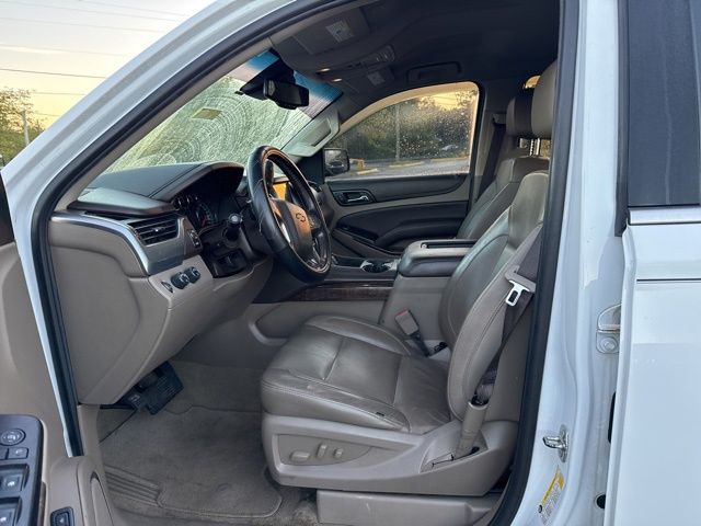 2018 Chevrolet Suburban LT photo 9