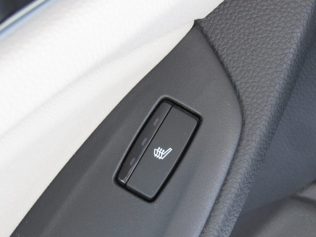 2022 Honda Accord Hybrid Touring photo 20