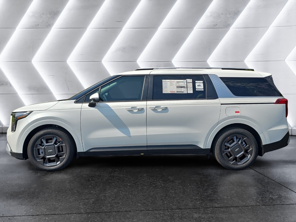 2026 Kia Carnival EX photo 2