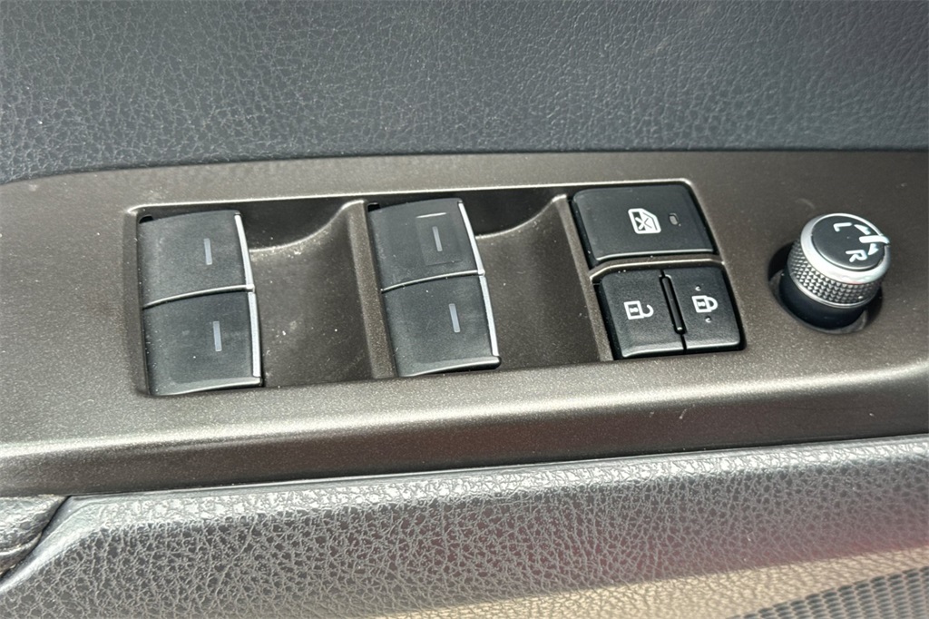 2023 Toyota Camry XSE photo 13