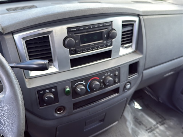 2007 Dodge Ram SLT photo 17