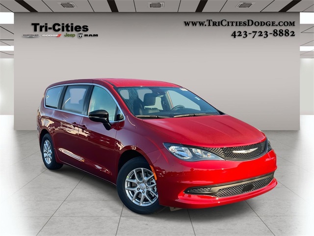 2026 Chrysler Voyager LX's photo