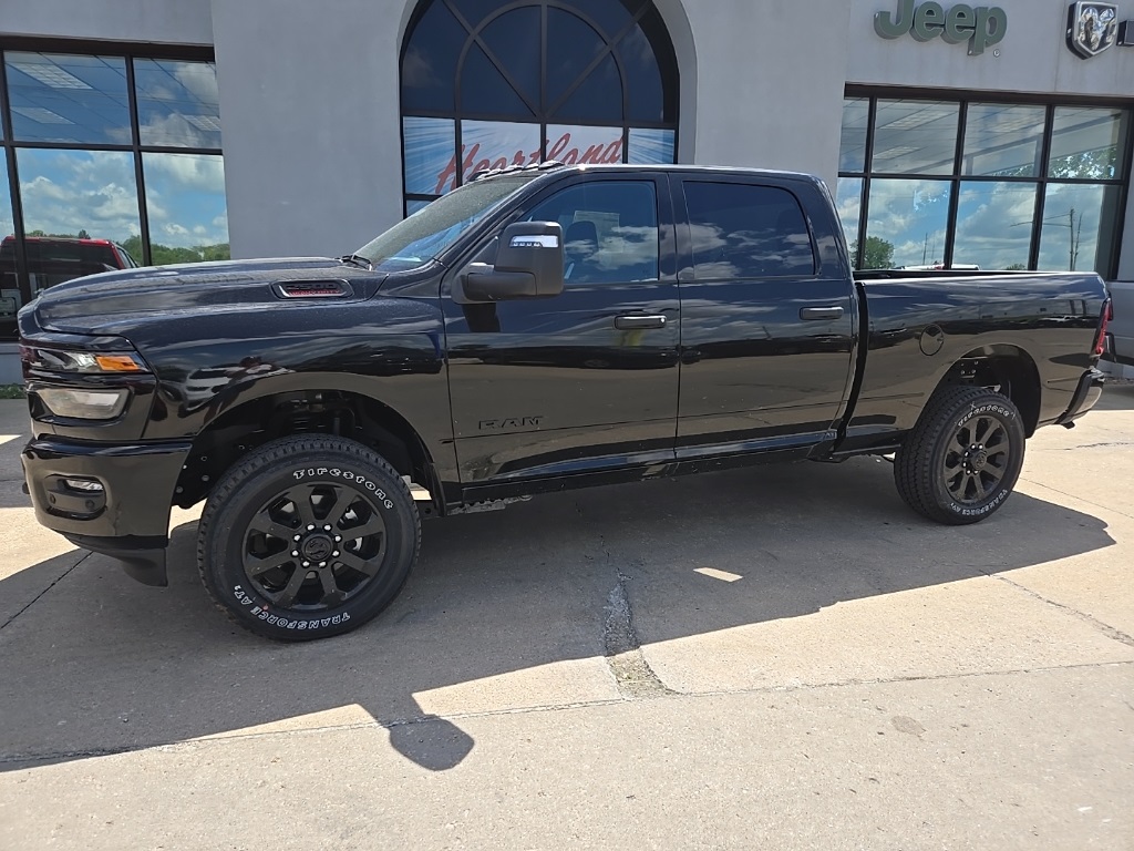 2025 Ram 2500 Big Horn photo 3