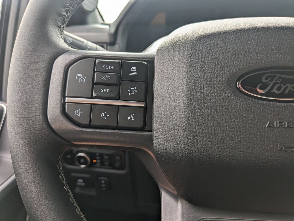 2025 Ford F-150 XLT photo 30