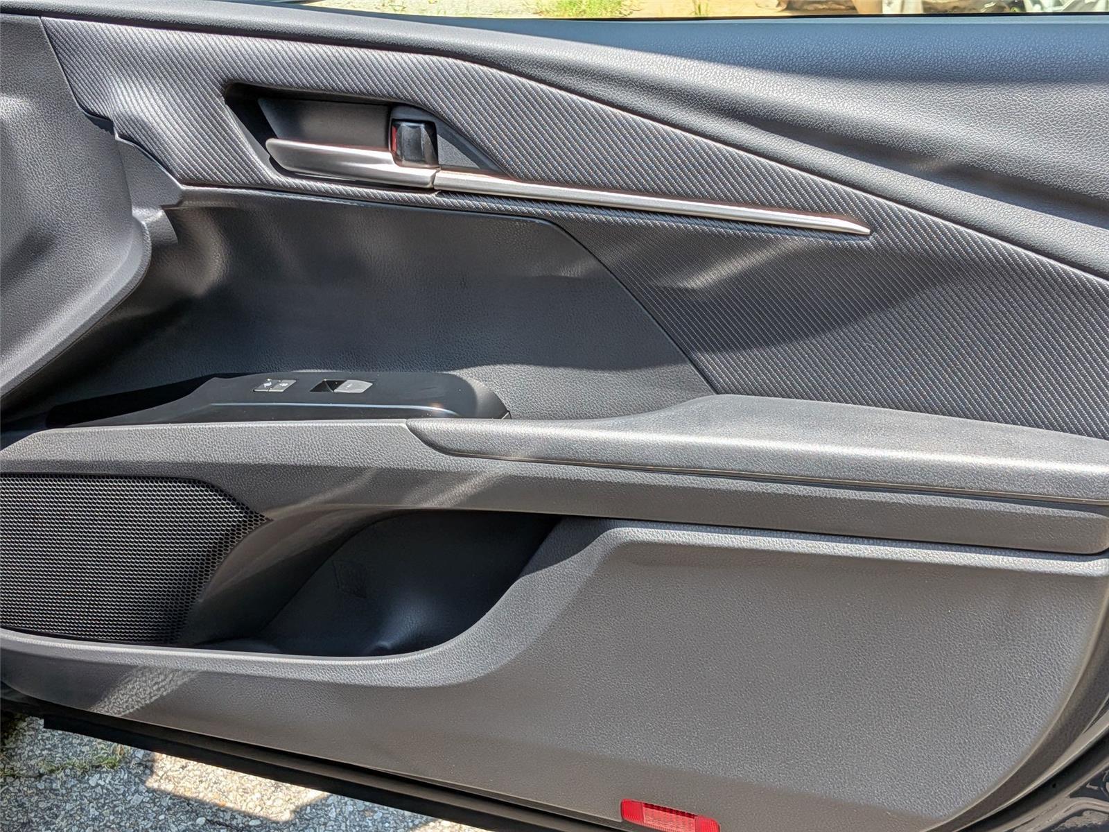 2025 Toyota Camry SE photo 31