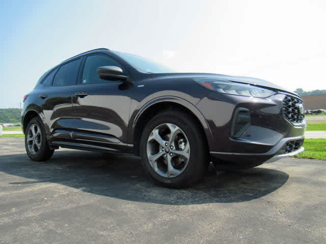 2023 Ford Escape ST-Line photo 6