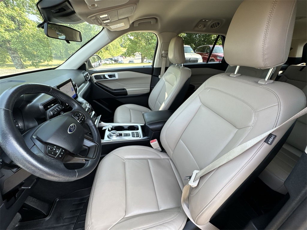 2020 Ford Explorer XLT photo 11