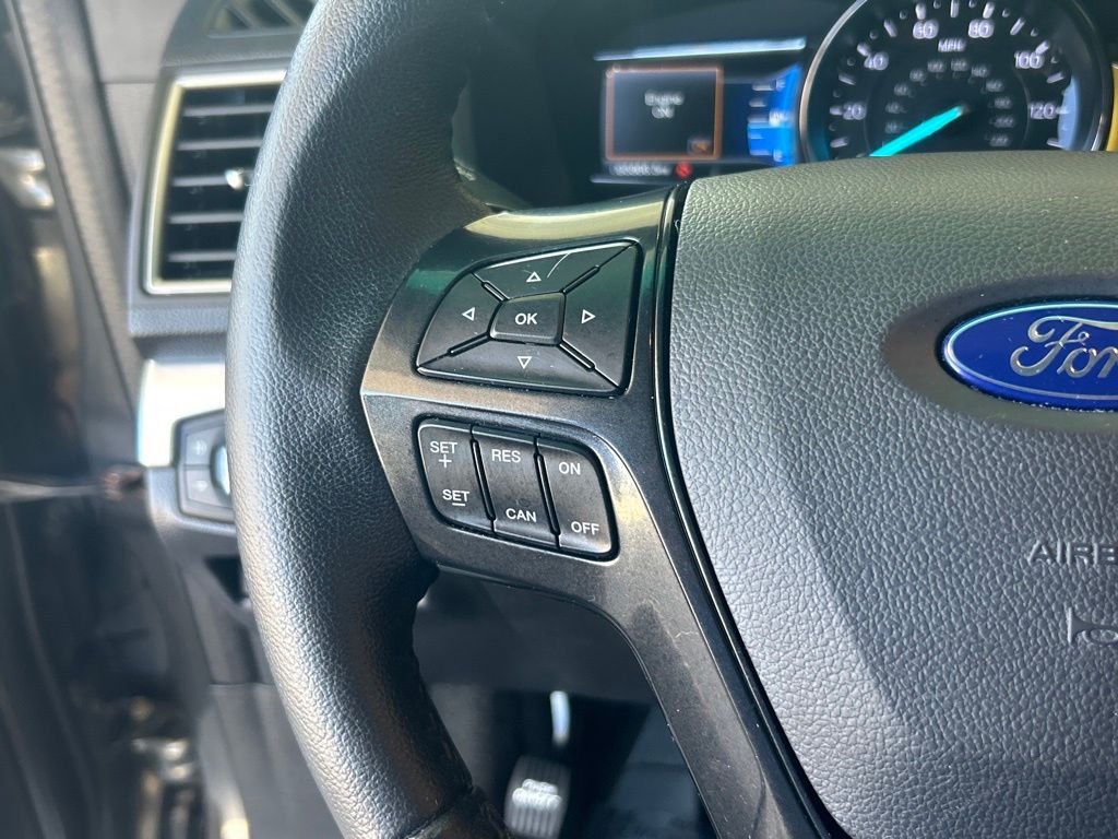 2017 Ford Explorer XLT photo 34