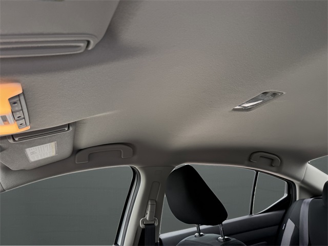 2025 Nissan Versa 1.6 S photo 25