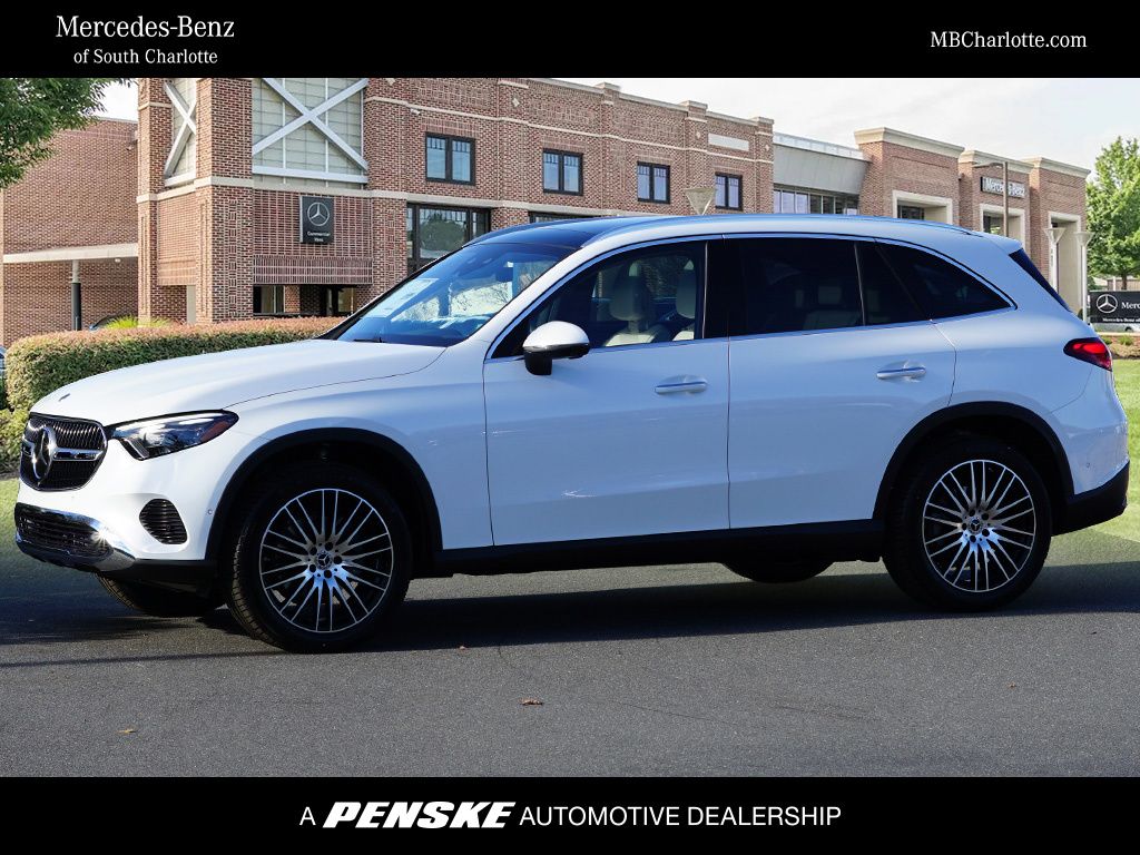 2026 Mercedes-Benz GLC Base's photo