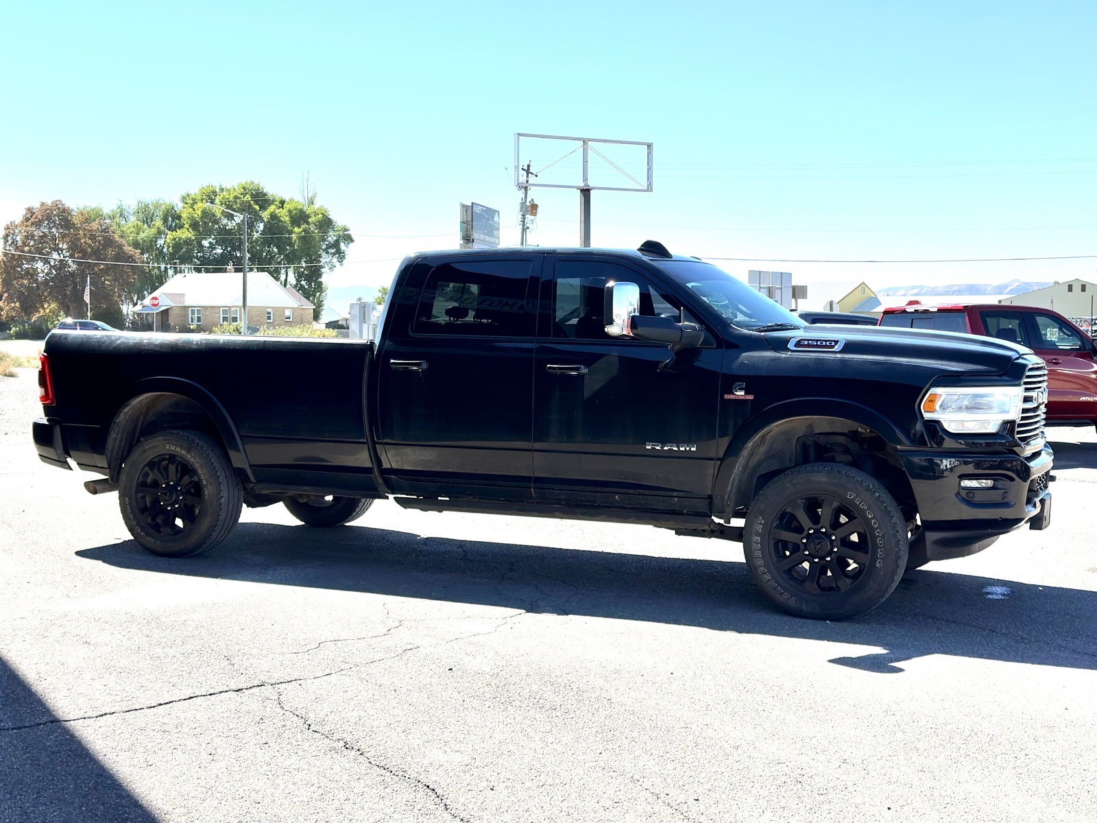 2022 Ram 3500 Laramie photo 3