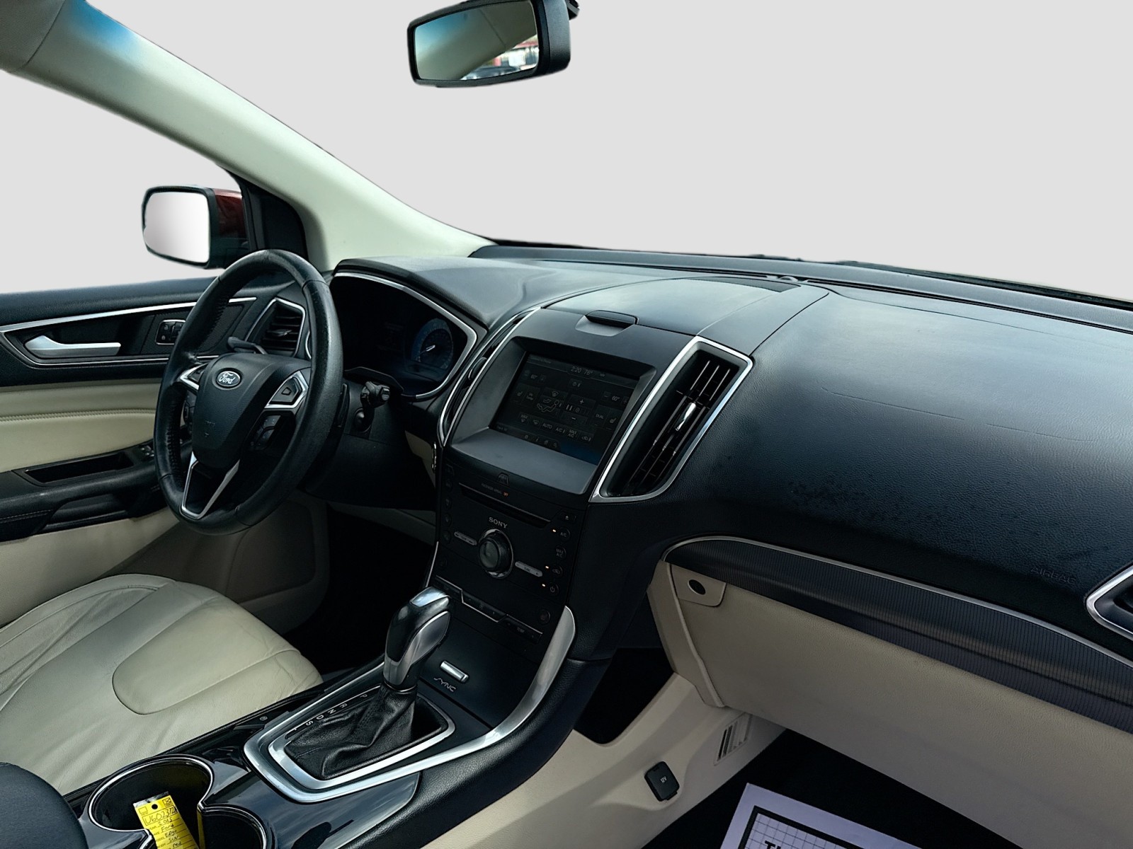 2015 Ford Edge Titanium photo 26