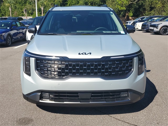 2026 Kia Carnival SX photo 2