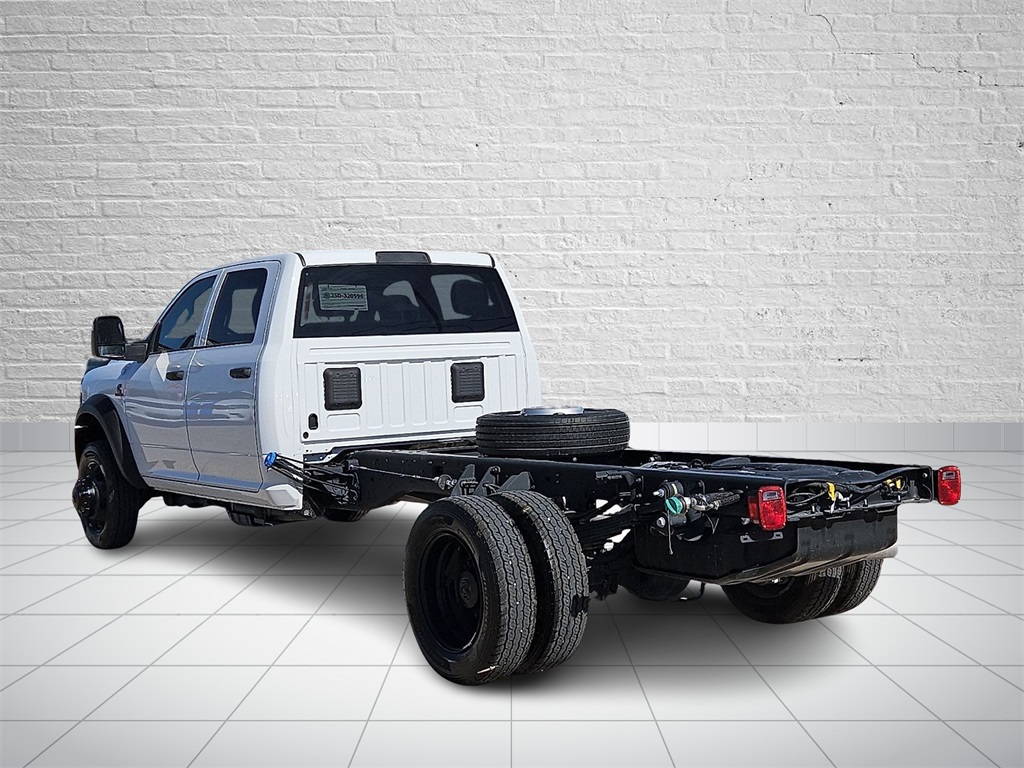 2026 Ram 5500 Tradesman photo 3