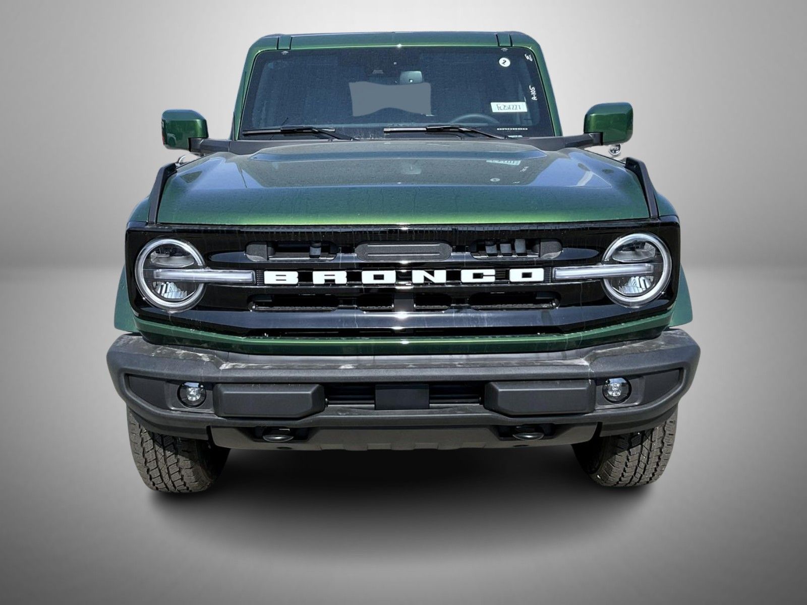 2025 Ford Bronco Outer Banks photo 2