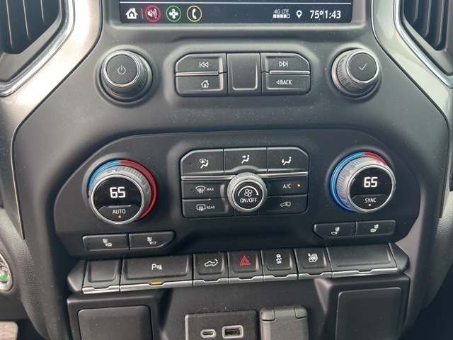 2022 Chevrolet Silverado 1500 RST photo 10