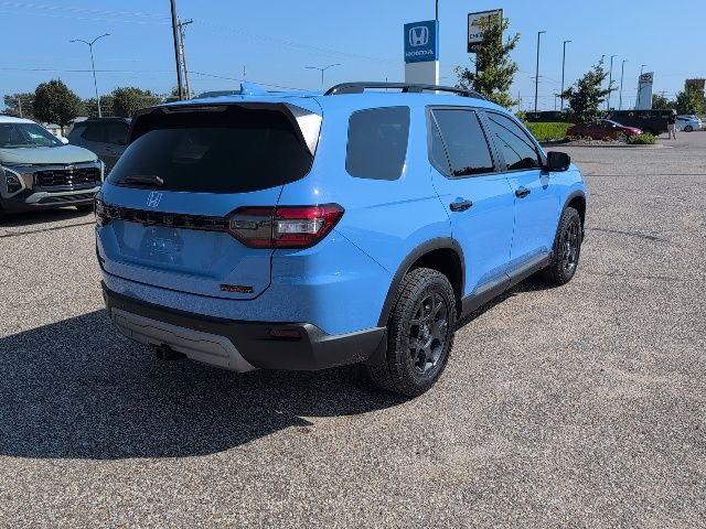 2025 Honda Pilot TrailSport photo 7