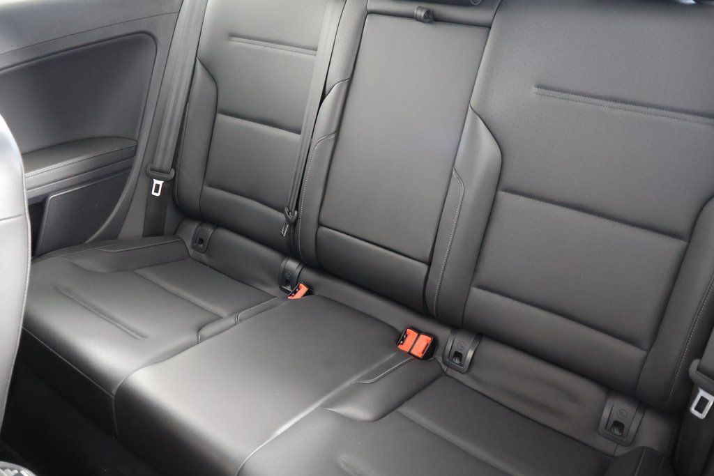 2015 Volkswagen Golf TSI S photo 9