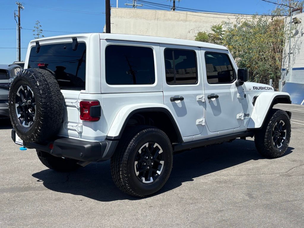 2024 Jeep Wrangler Rubicon 4xe photo 3