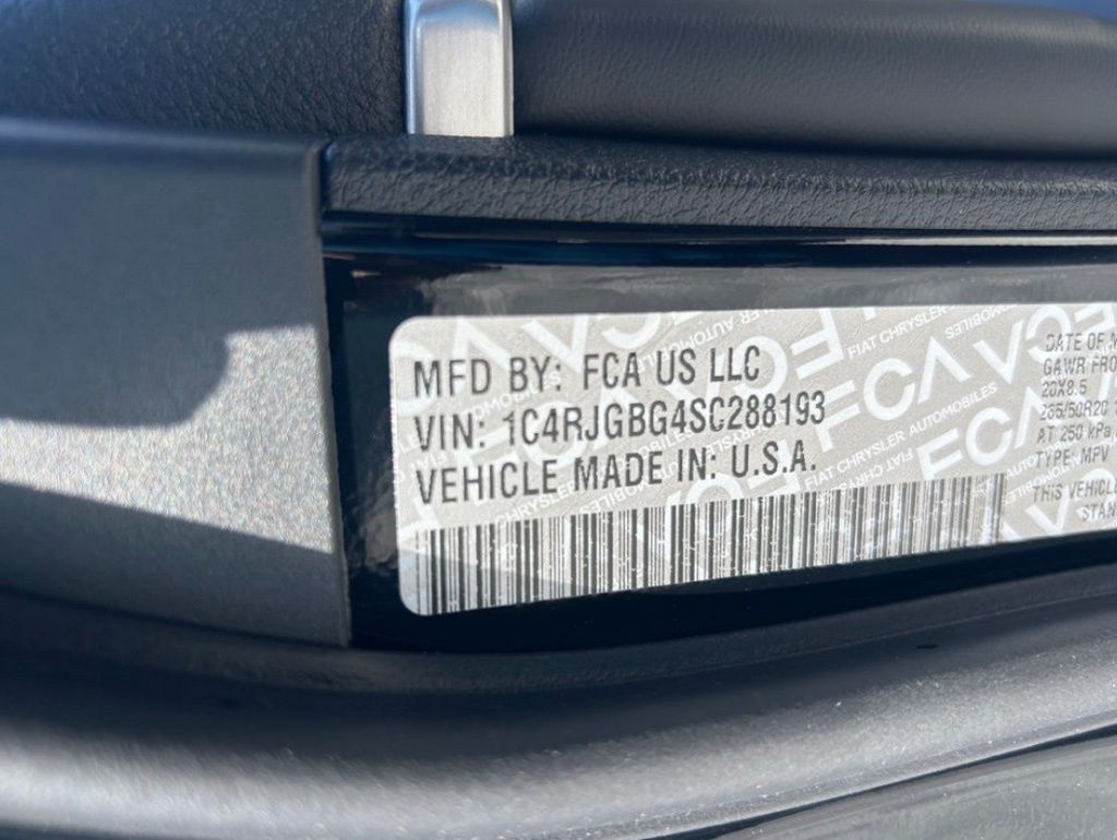2025 Jeep Grand Cherokee Limited photo 37