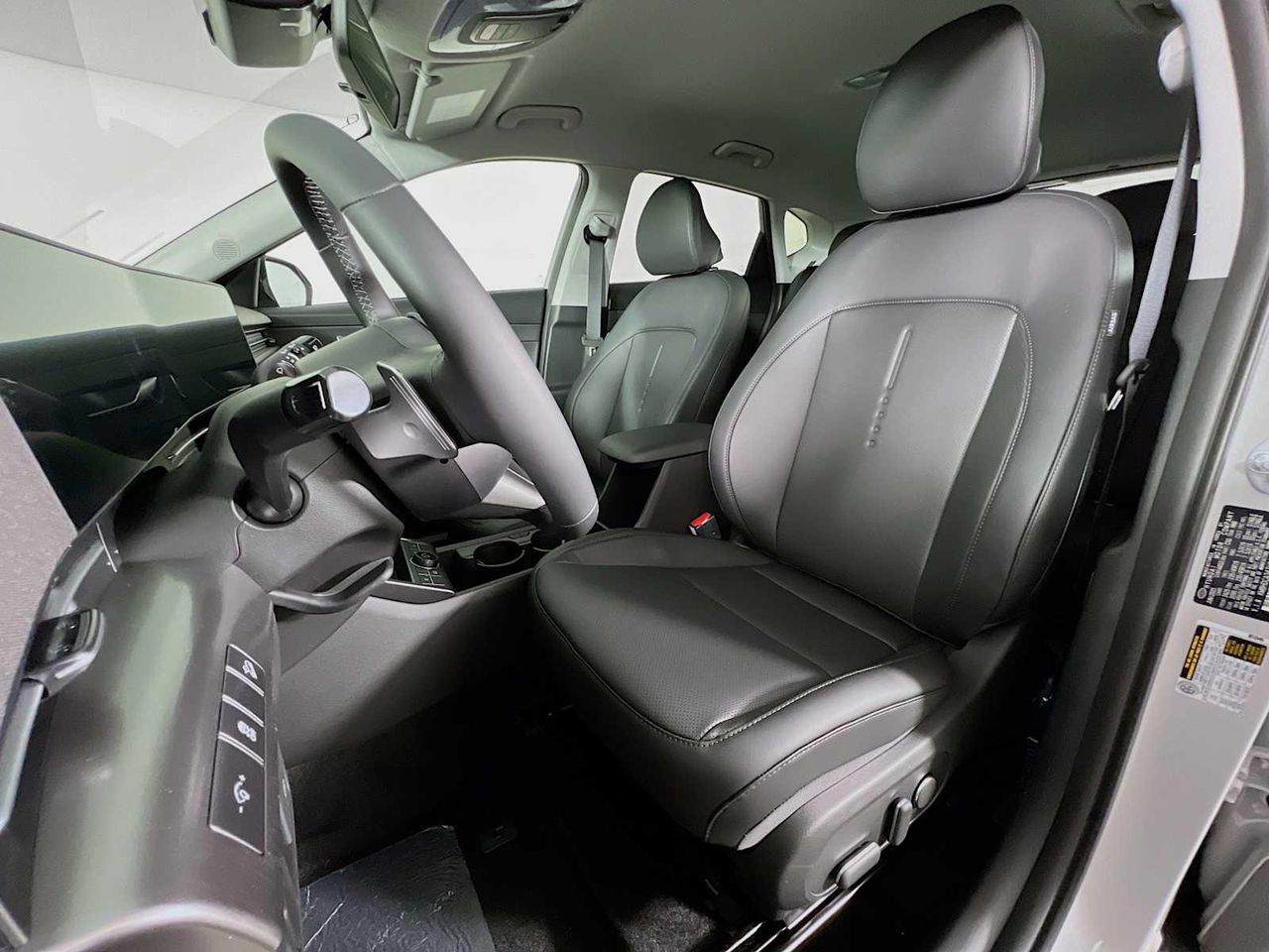 2026 Hyundai Kona SEL photo 10