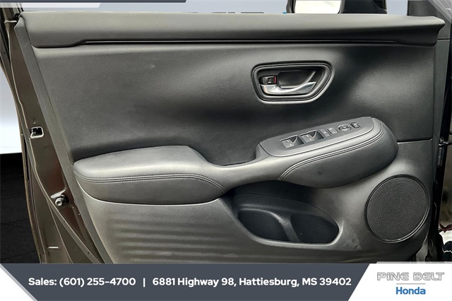 2025 Honda HR-V LX photo 15