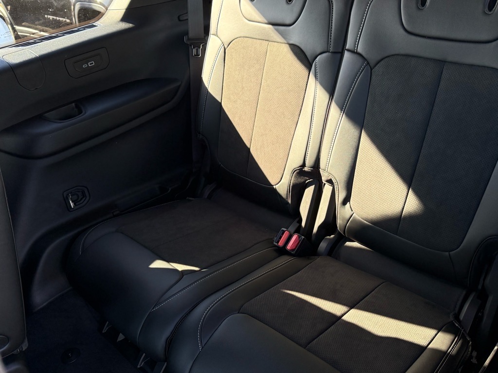 2025 Jeep Grand Cherokee Altitude photo 4