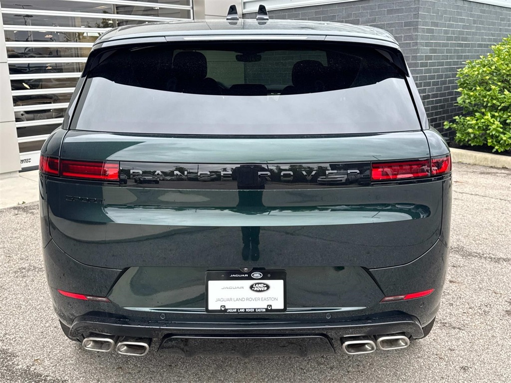 2025 Land Rover Range Rover Sport SE photo 5