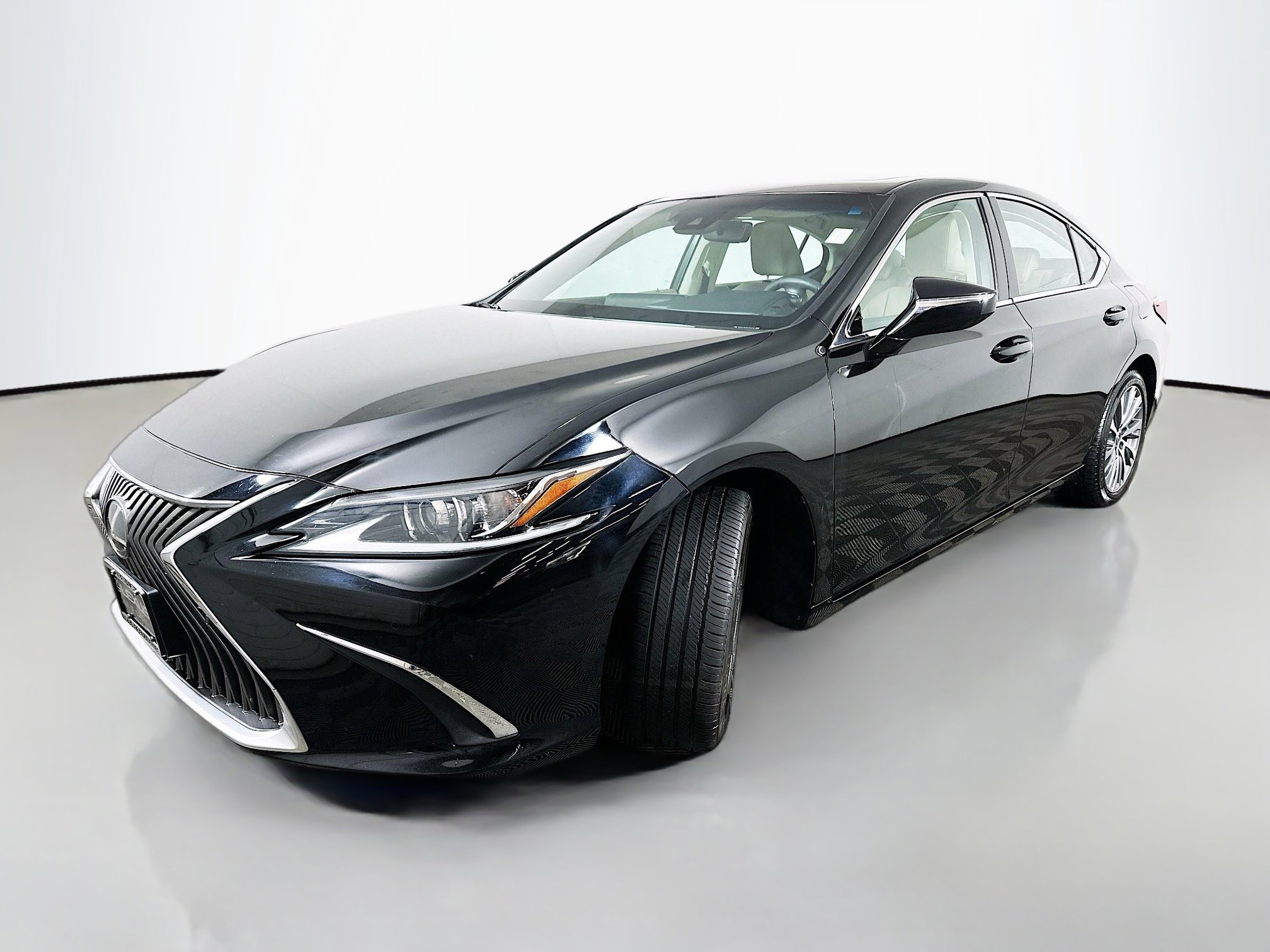 2019 Lexus ES 350 photo 3