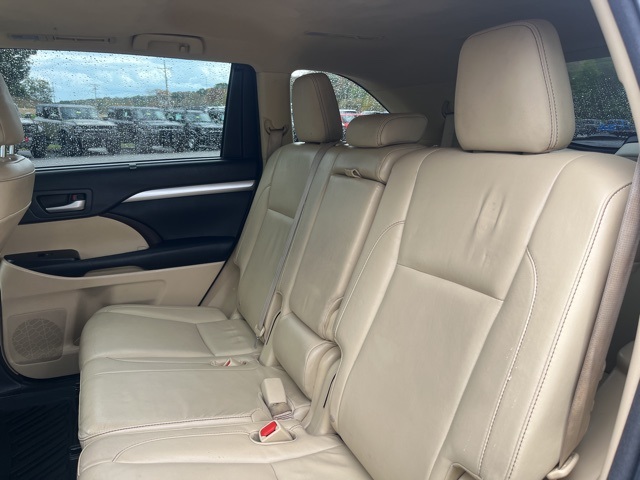 2015 Toyota Highlander XLE photo 12
